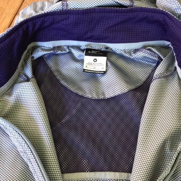 Nike jacket - Picture 2 of 4